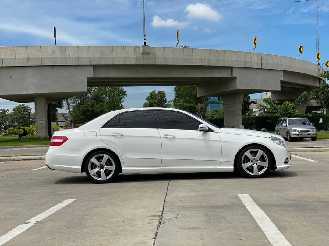 2013 Mercedes-Benz E-Class W212 E300 สีขาว