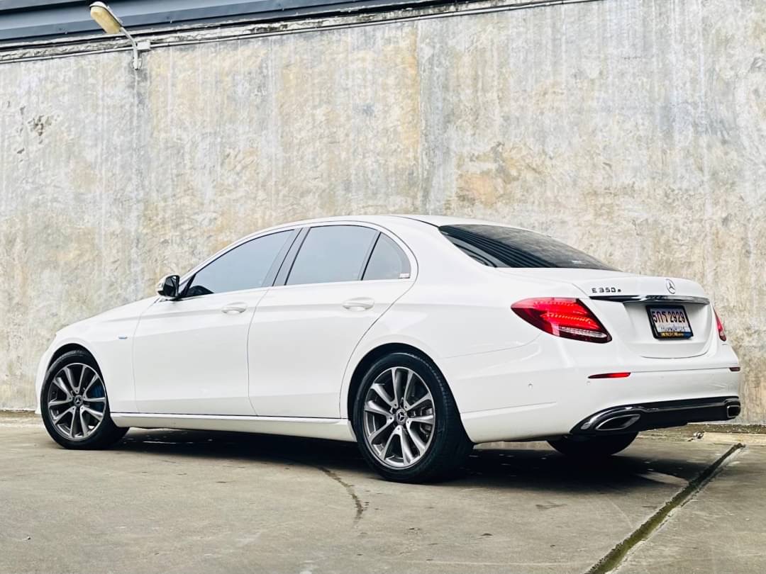 2018 Mercedes-Benz E-Class W213 E350 สีขาว