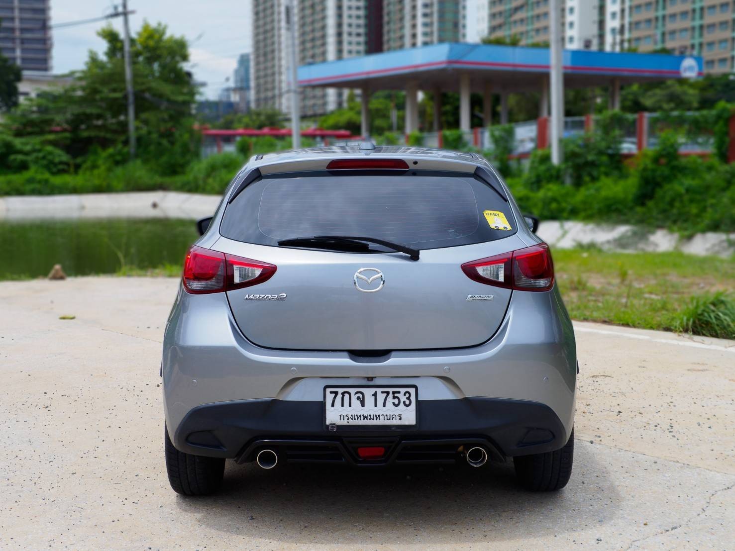 2018 Mazda 2 Hatchback (5 ประตู) สีเทา