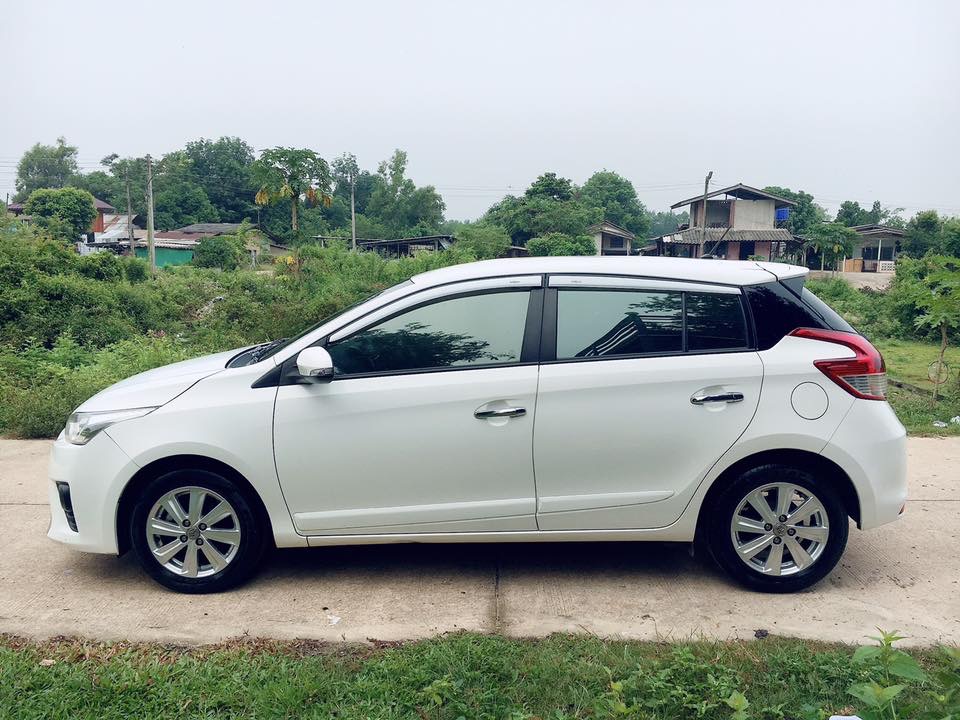 Toyota Yaris ปี 2014 สีขาว