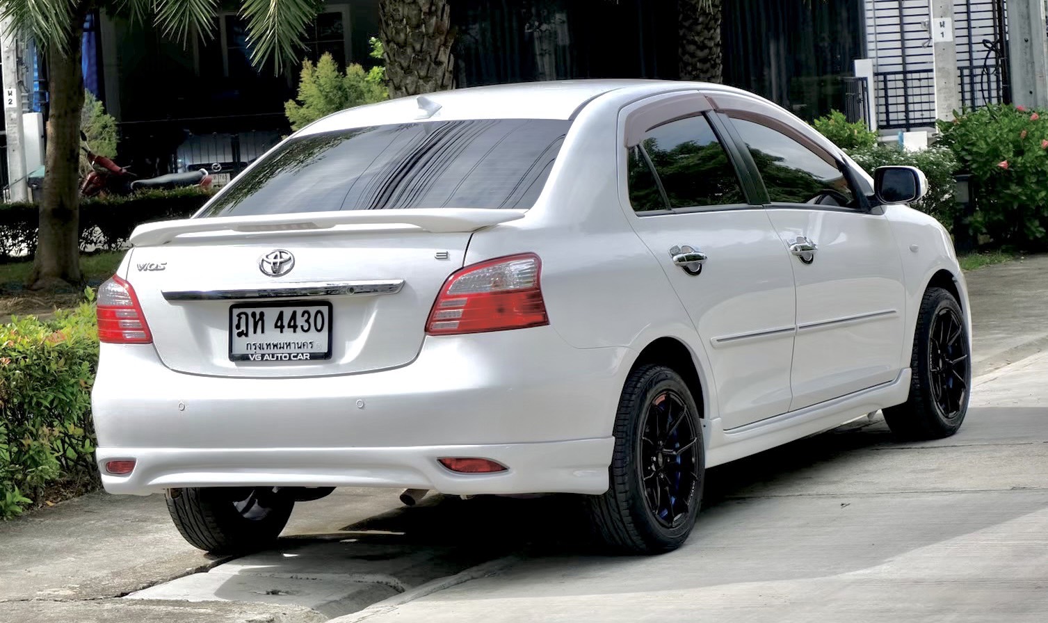 Toyota vios 1.5E ออโต้ เบนซิน ปี2010 สีขาว