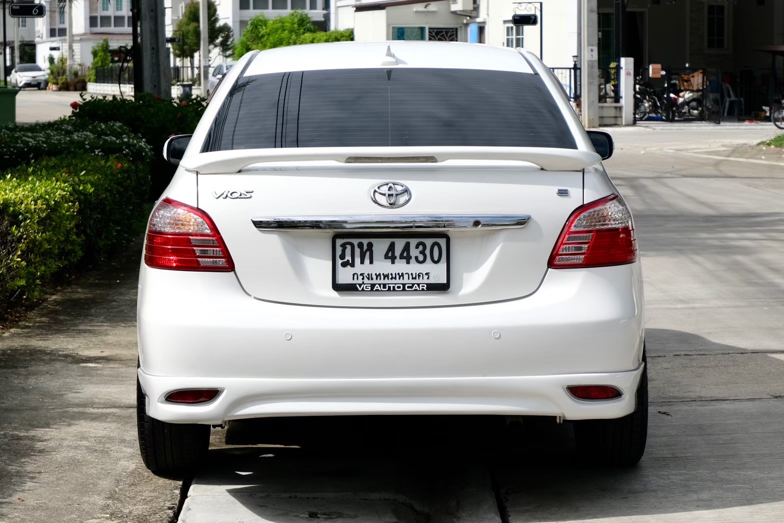 Toyota vios 1.5E ออโต้ เบนซิน ปี2010 สีขาว