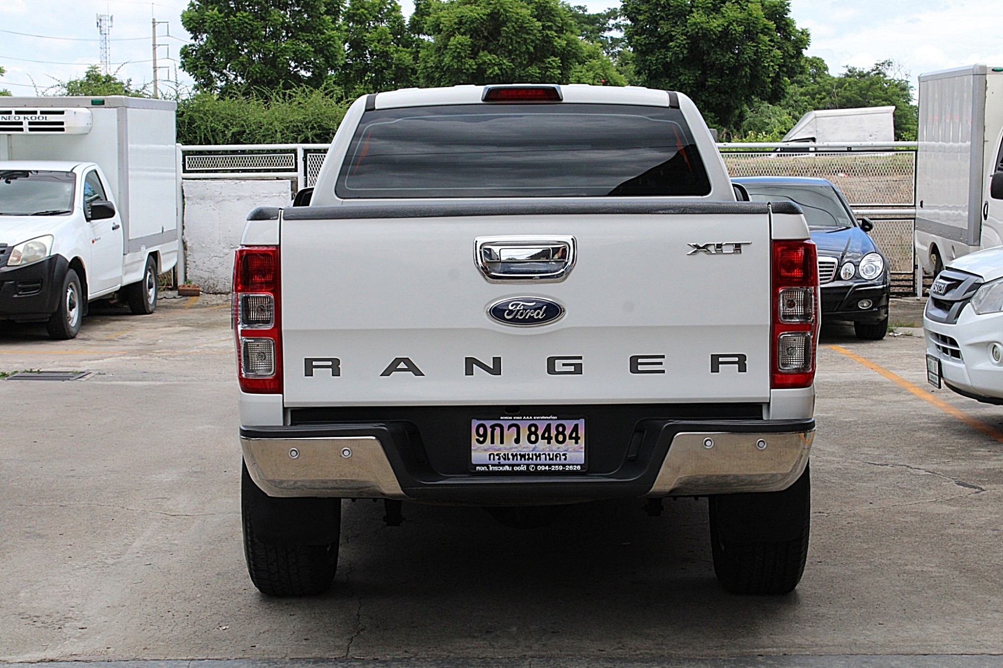 จัดได้ถึง 520000 ออกรถ0บาท 2016 Ford Ranger 2.2 XLT DOUBLE CAB Hi-Rider AT สีขาว เกียร์ออโต้ มือเดียวออกห้าง