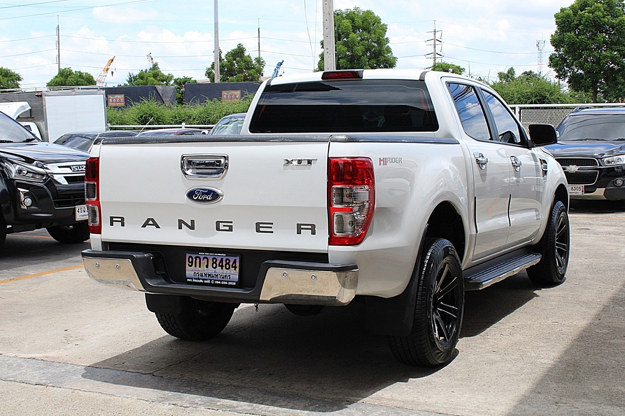 จัดได้ถึง 520000 ออกรถ0บาท 2016 Ford Ranger 2.2 XLT DOUBLE CAB Hi-Rider AT สีขาว เกียร์ออโต้ มือเดียวออกห้าง