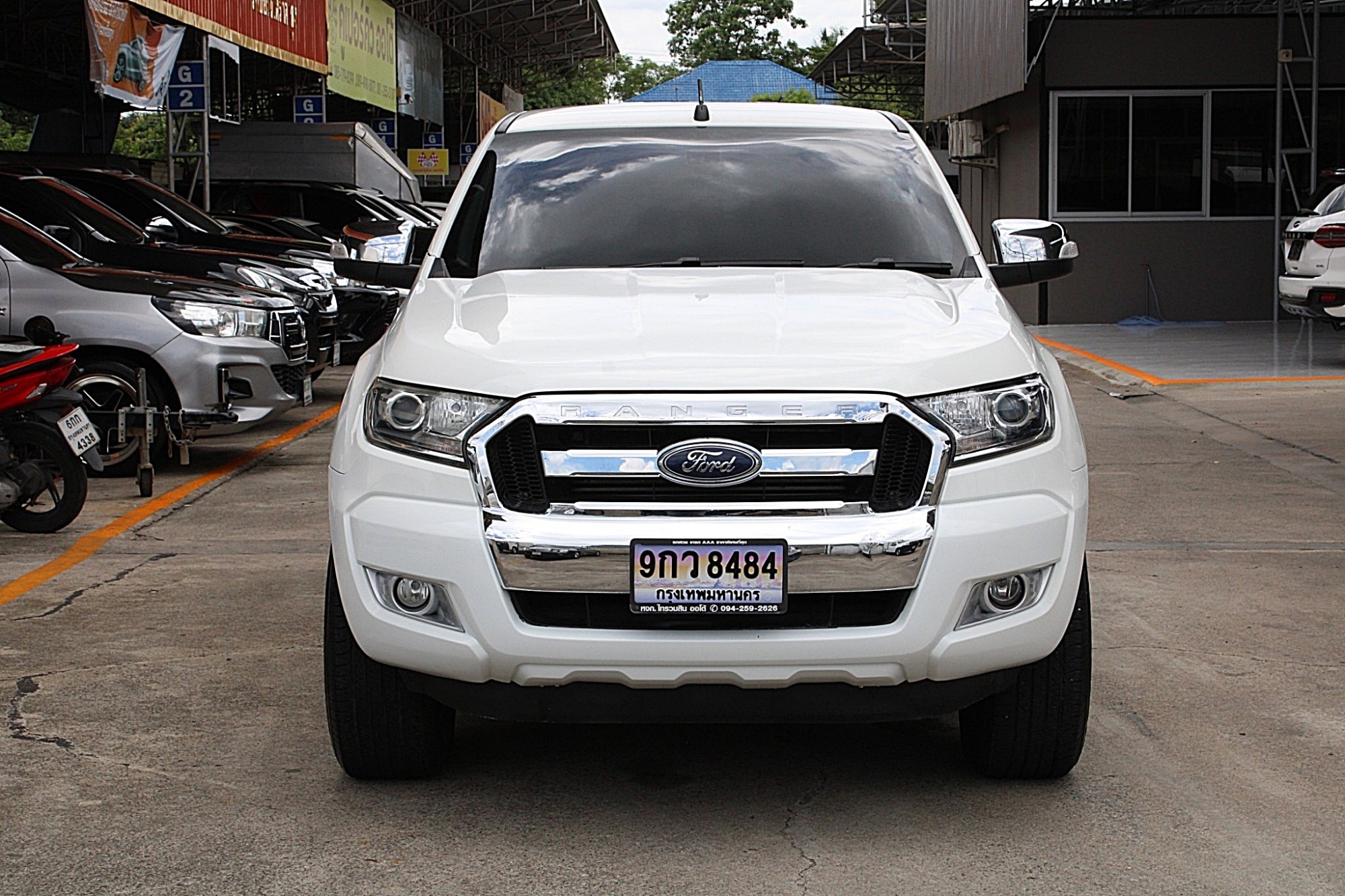 จัดได้ถึง 520000 ออกรถ0บาท 2016 Ford Ranger 2.2 XLT DOUBLE CAB Hi-Rider AT สีขาว เกียร์ออโต้ มือเดียวออกห้าง