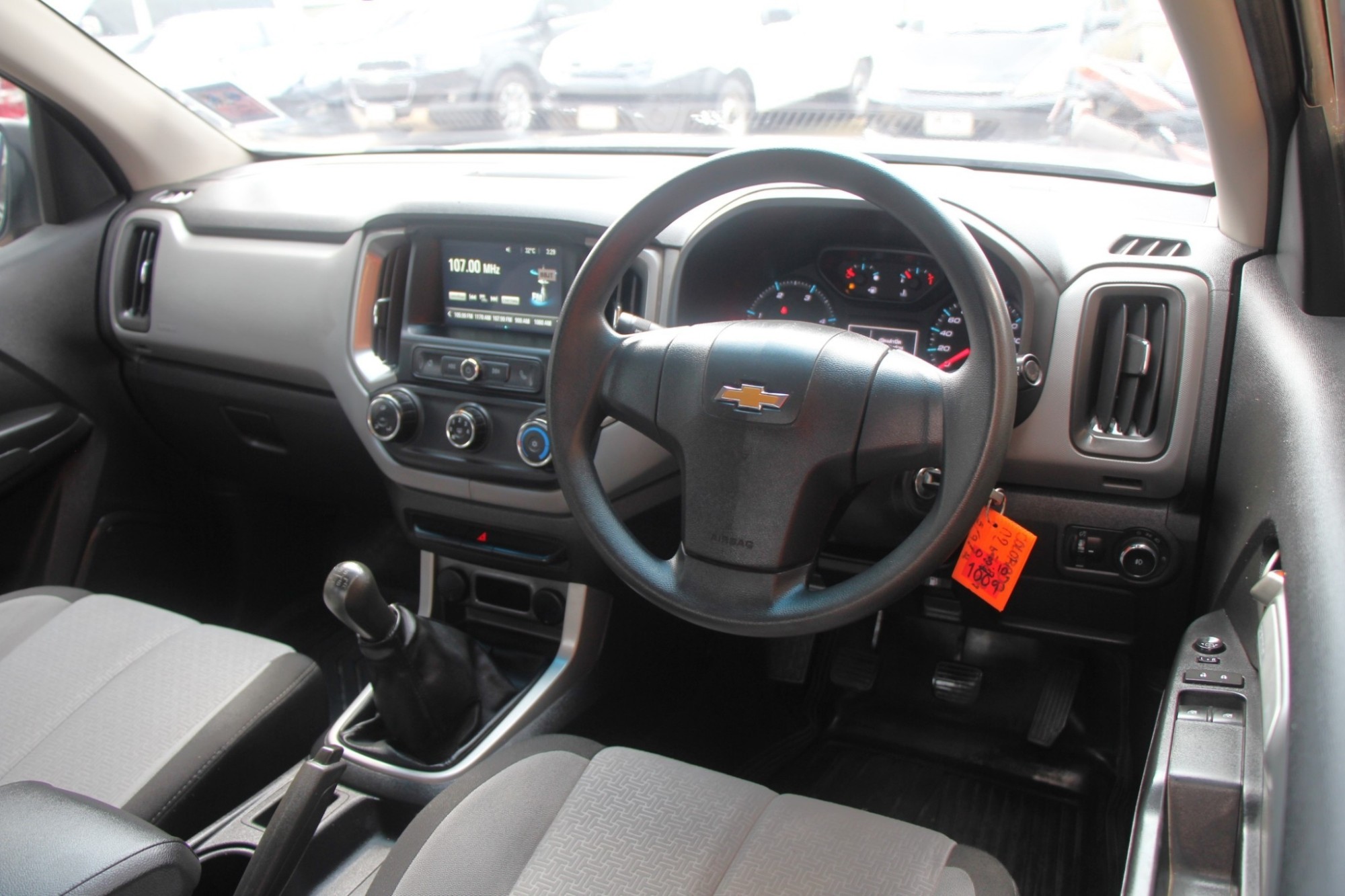 2019 Chevrolet Colorado Flex Cab 2.5 LT สีเทา เกียร์ธรรมดา 6 เกียร์ แคปเปิดได้