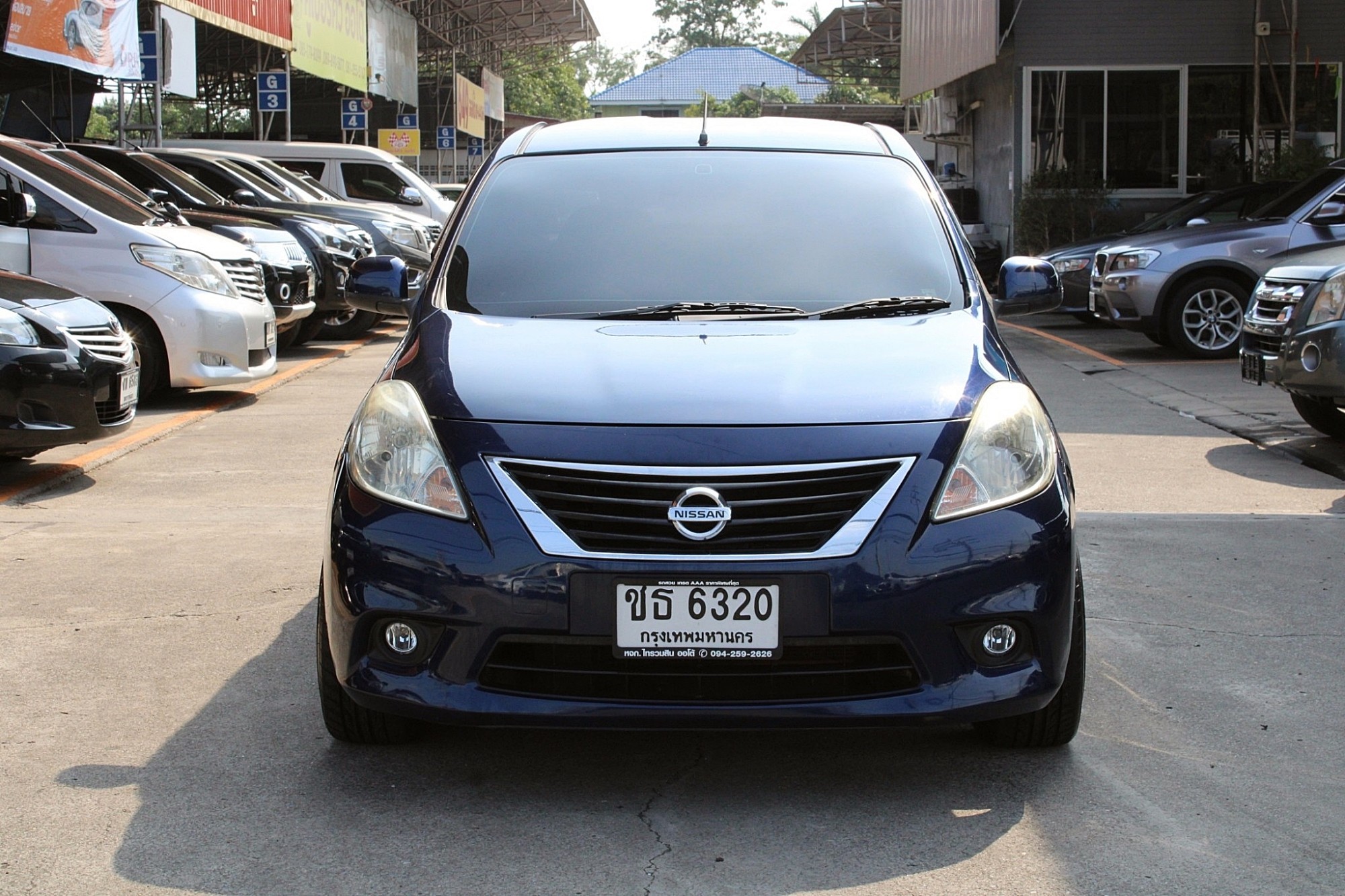 ผ่อน 2xxx 2012 Nissan Almera 1.2 E Pure Drive CVT AT สีน้ำเงิน เกียร์ออโต้ มือแรกออกห้าง สีเดิม น็อตโครงสร้างตัวรถไม่ขยับ รถเดิมสวยๆครับ