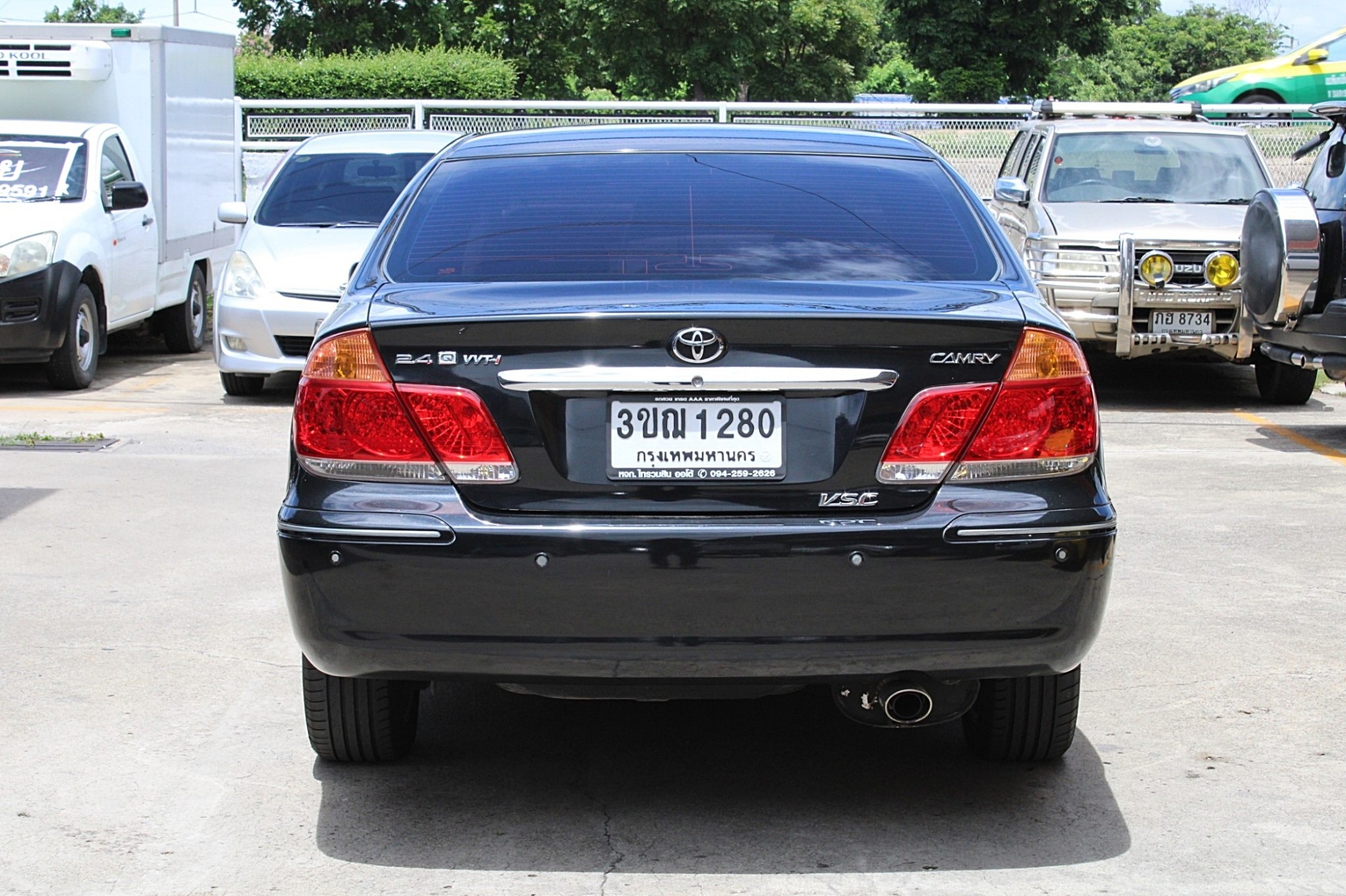 2005 Toyota Camry 2.4 Q AT สีดำ เกียร์อัตโนมัติ รุ่นท๊อปสุด ไม่มีชน เครื่องช่วงล่างขับดี แก๊สLPGเพิ่งติดตั้งไม่นานวันมานี้ ไมล์แท้เจ้าของดูแลมาดีมาก