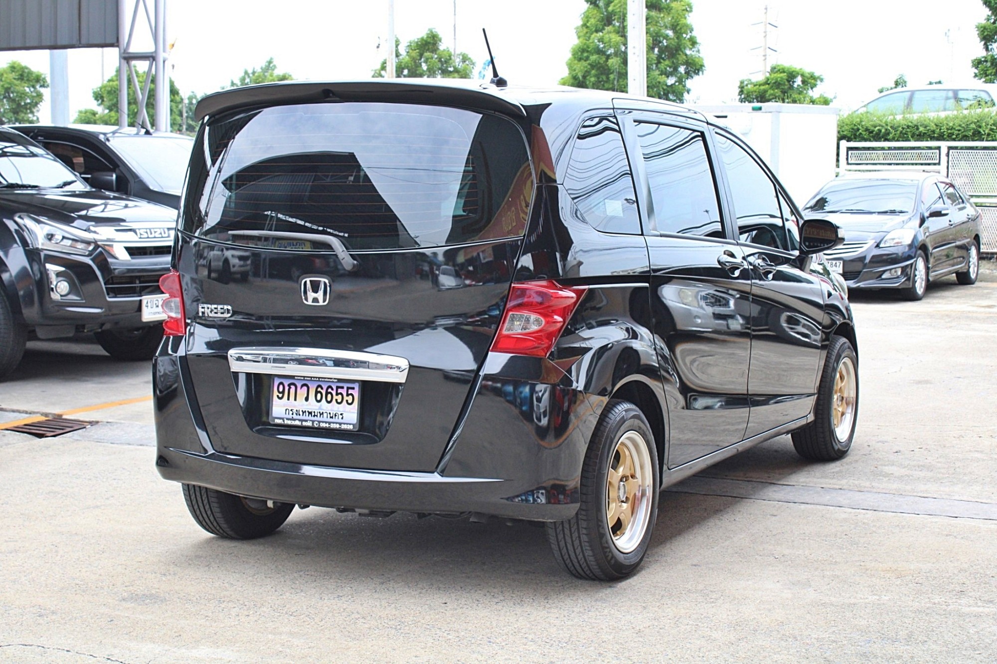 2012 Honda Freed 1.5 EL Wagon AT สีดำ เกียร์ออโต้ รถครอบครัว7ที่นั่ง รถบ้าน ออกห้างมือเดียว รถสวยไม่มีชน มีประวัติเช็คศูนย์