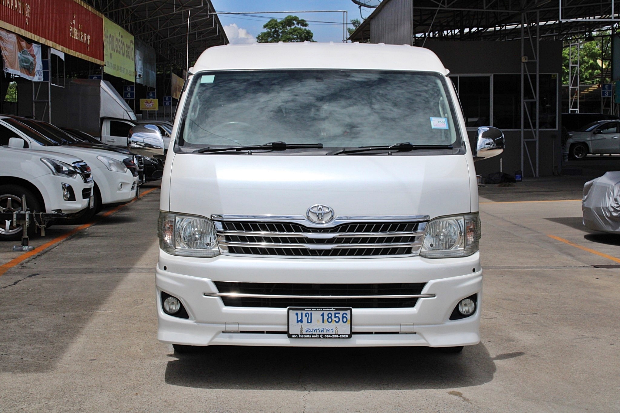 จัดไฟแนนท์เอาไปทำป้ายเหลืองได้เลยครับ 2014 Toyota Ventury 2.7 V AT สีขาว เครื่องเบนซินเกียร์ออโต้