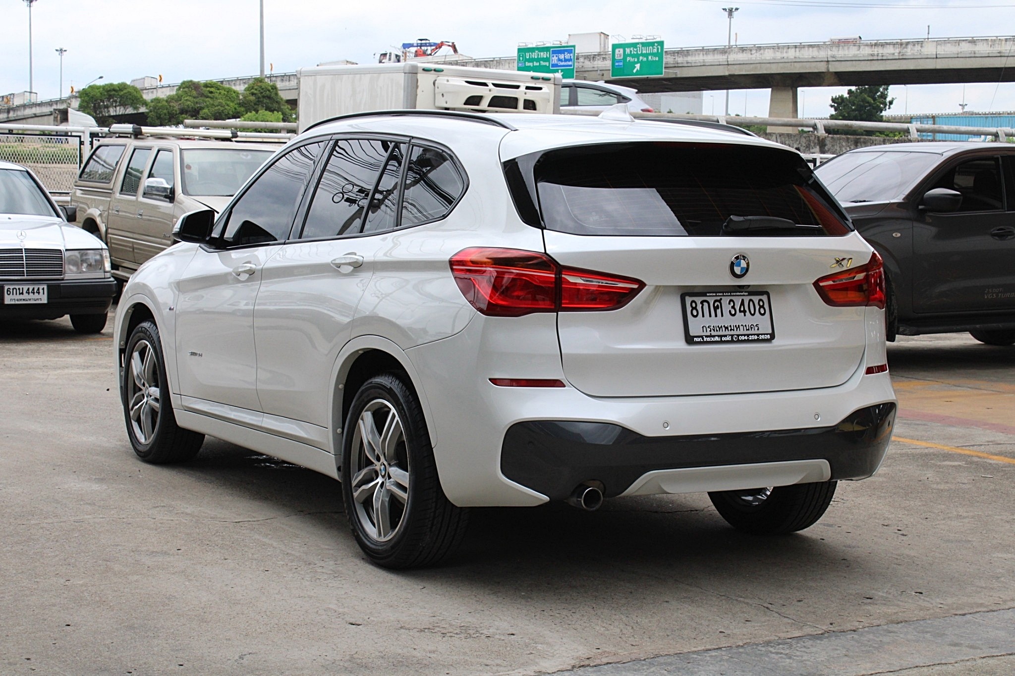 จัดได้1.1M ปี2017 BMW X1 2.0 TwinPower Turbo F48 sDrive18d M Sport รุ่นท๊อปสุด เครื่องดีเซล AT สีขาว เกียร์อัตโนมัติ 8 จังหวะ Steptronic Sport พร้อม P