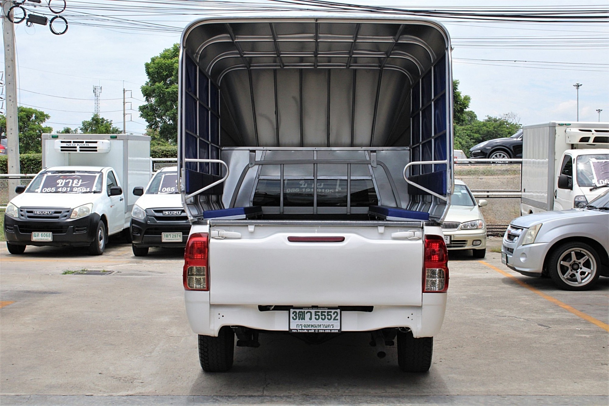 หลังคานั่งสองแถวของใหม่ เหมาะเอาไปรับส่งคนงาน 2016 Toyota Hilux Revo 2.4 J M/T สีขาว เกียร์ธรรมดา