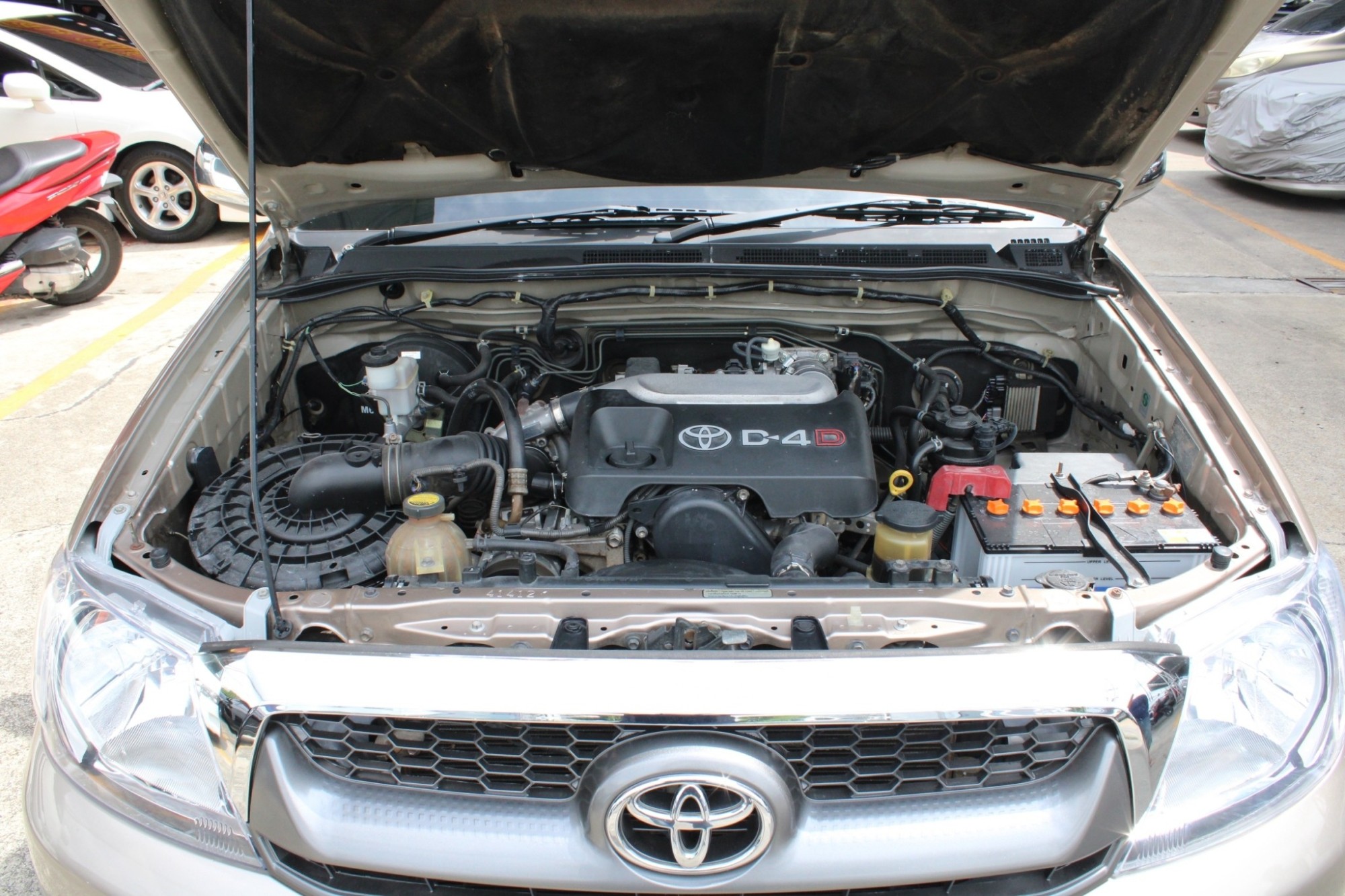 รถบ้านเดิมไม่มีชน เคริ่องช่วงล่างขับโอเคปกติ เบาะผ้า เดิมสุดๆ สวยครับ 2006 Toyota Hilux Vigo EXTRACAB 2.5 E D4d Turbo M/T สีบรอนซ์ เกียร์ธรรมดา