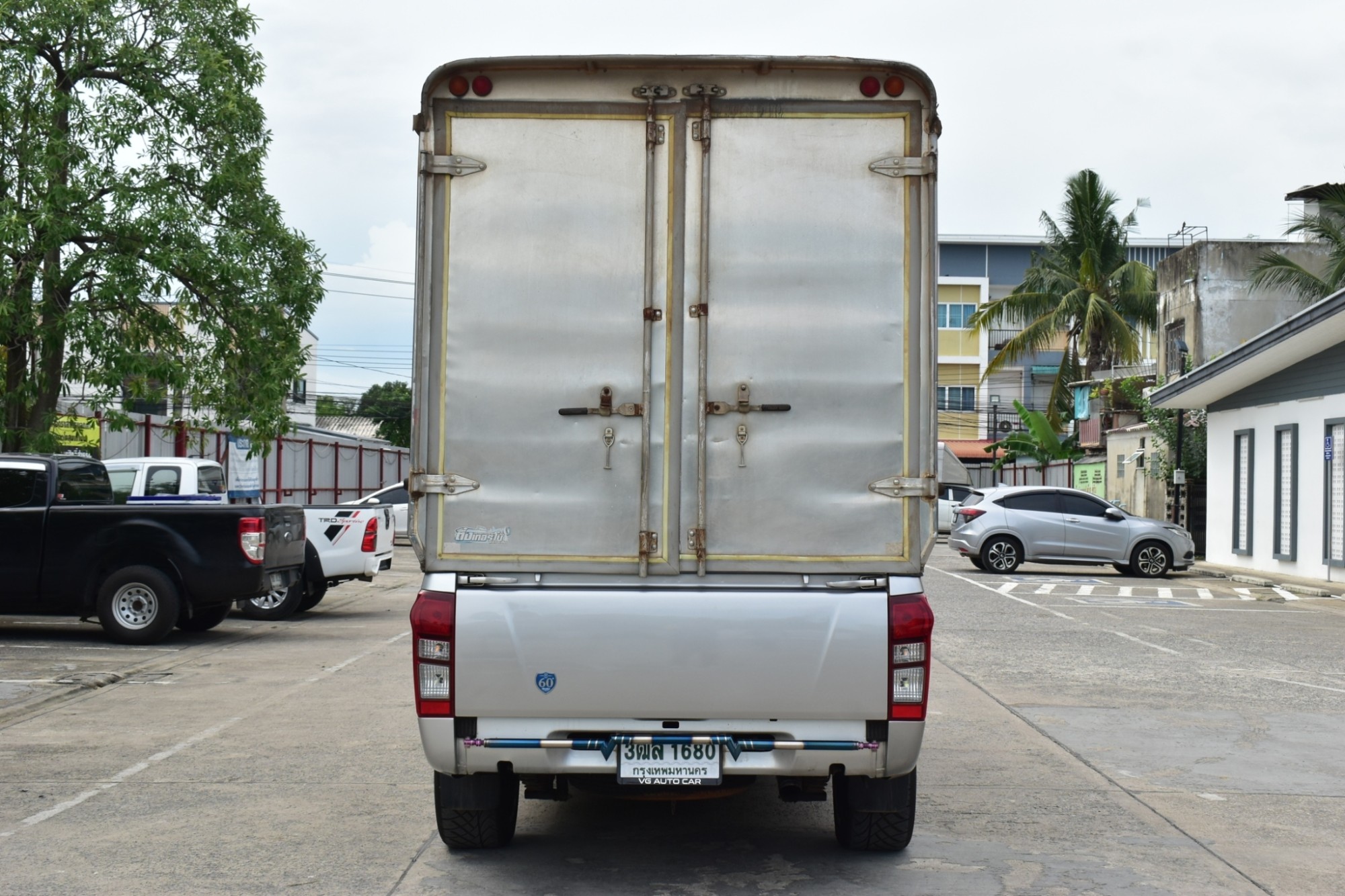 Isuzu Dmax 1.9 Spark (ตอนเดียว) เครื่องยนต์ ดีเซล เกียร์MT ปี 2018 สีเทา ไมล์: 18x,xxx กม. พร้อมใช้ทันที