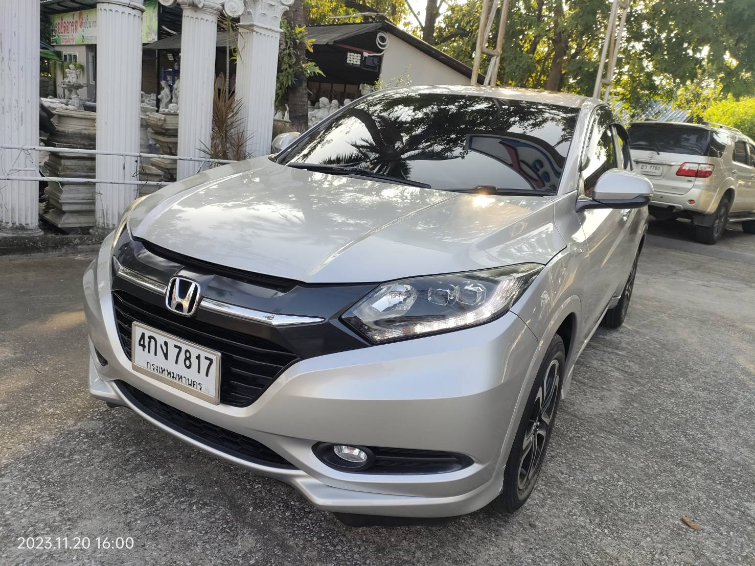 ฟรีดาวน์ 2015 HONDA HRV 1.8 EL SUNROOF TOP สวยตรงปก"