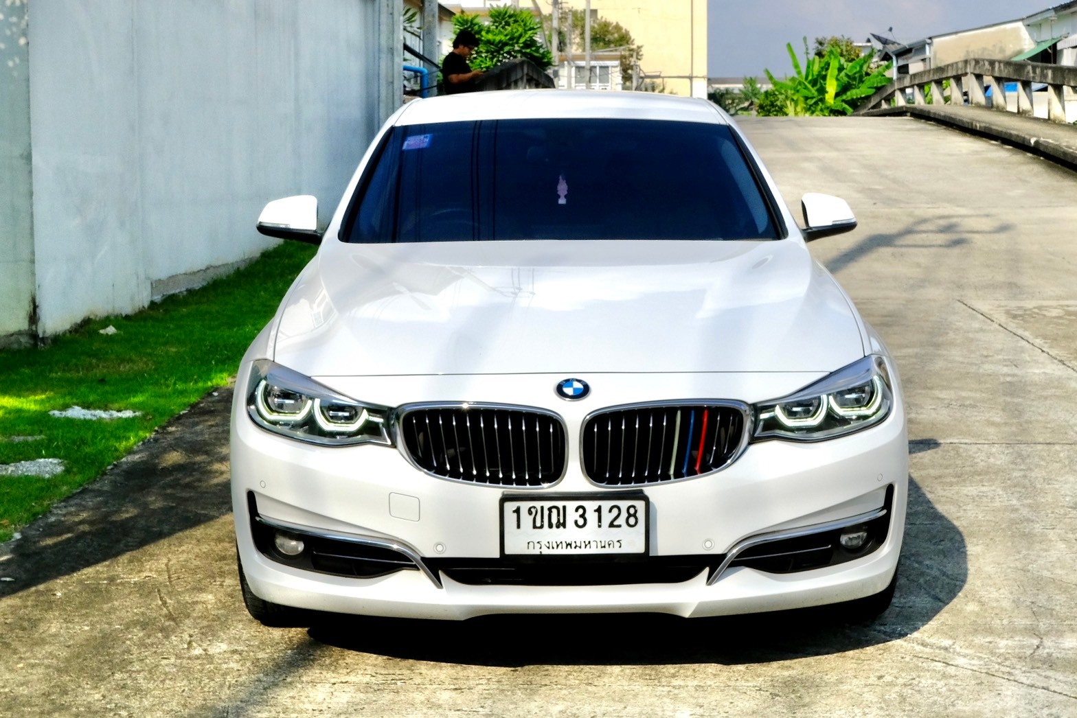 BMW 320d GT Luxury เครื่องยนต์: ดีเซล เกียร์:AT ปี: 2020 สี: ขาว F34