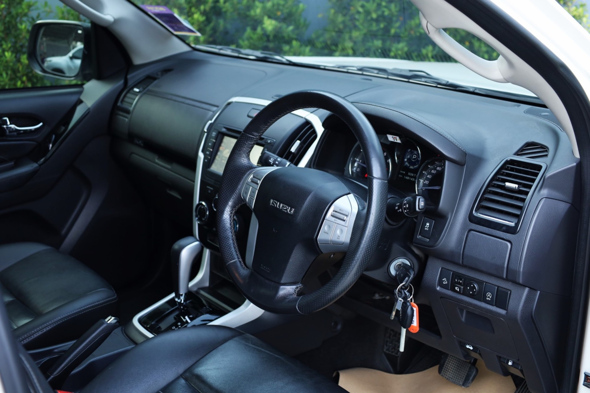 2019 ISUZU MU-X 1.9DVD auto ฟรีดาวน์ ไมล์ 14xxxx km