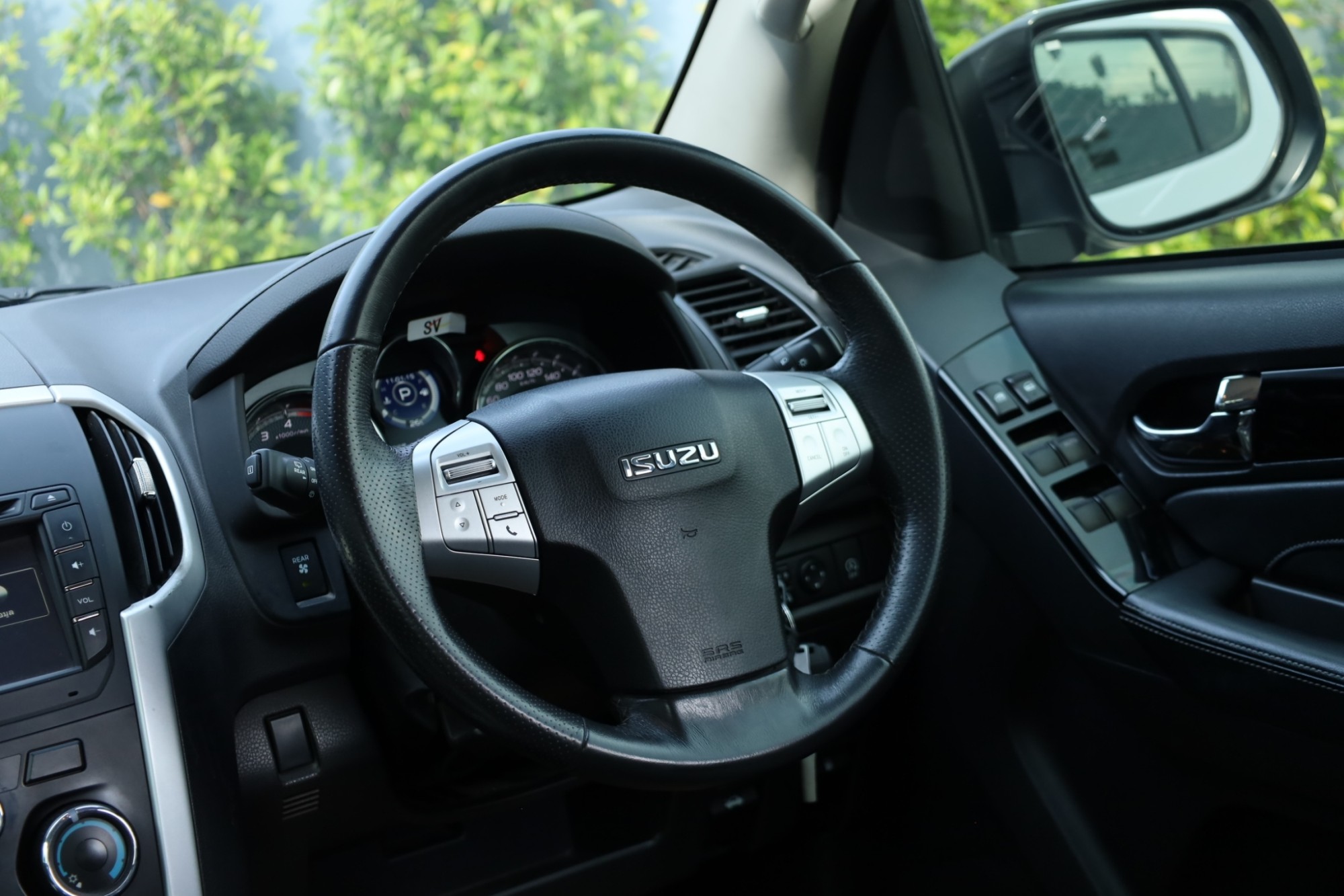 2019 ISUZU MU-X 1.9DVD auto ฟรีดาวน์ ไมล์ 14xxxx km