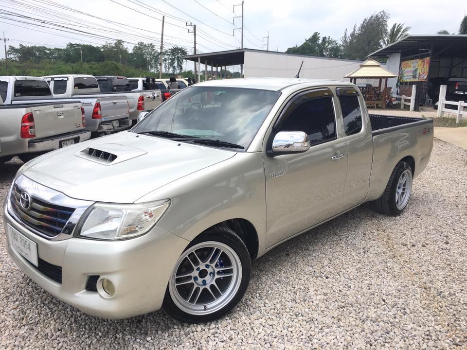 Toyota Hilux Vigo Extra cab ปี 2012 สีเงิน