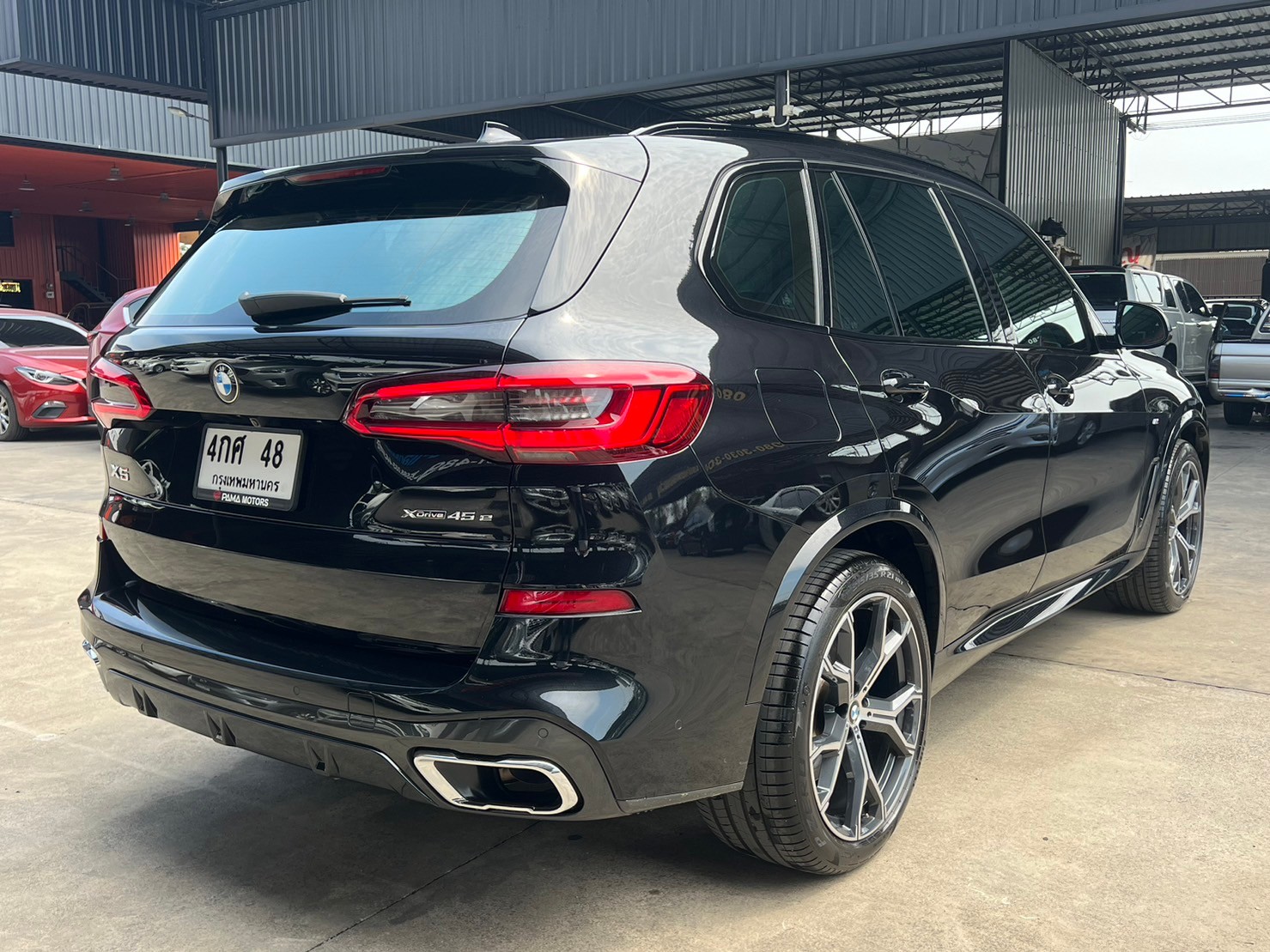 2021 BMW X5 G05 สีดำ