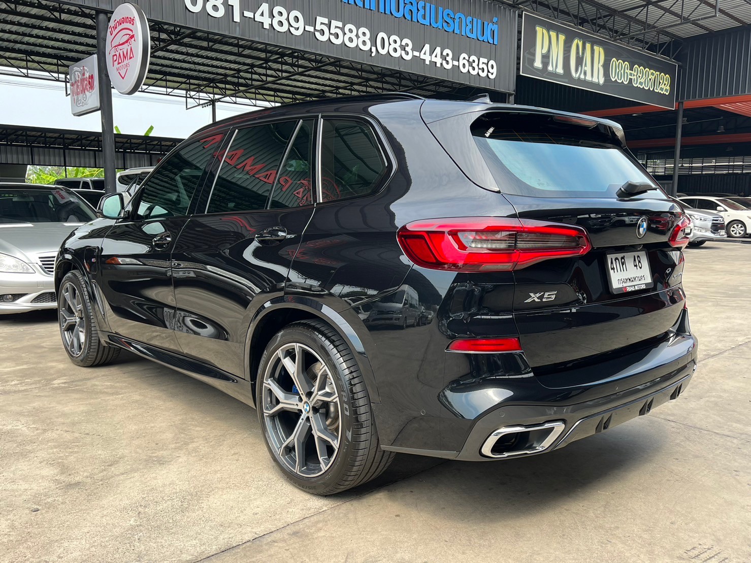 2021 BMW X5 G05 สีดำ