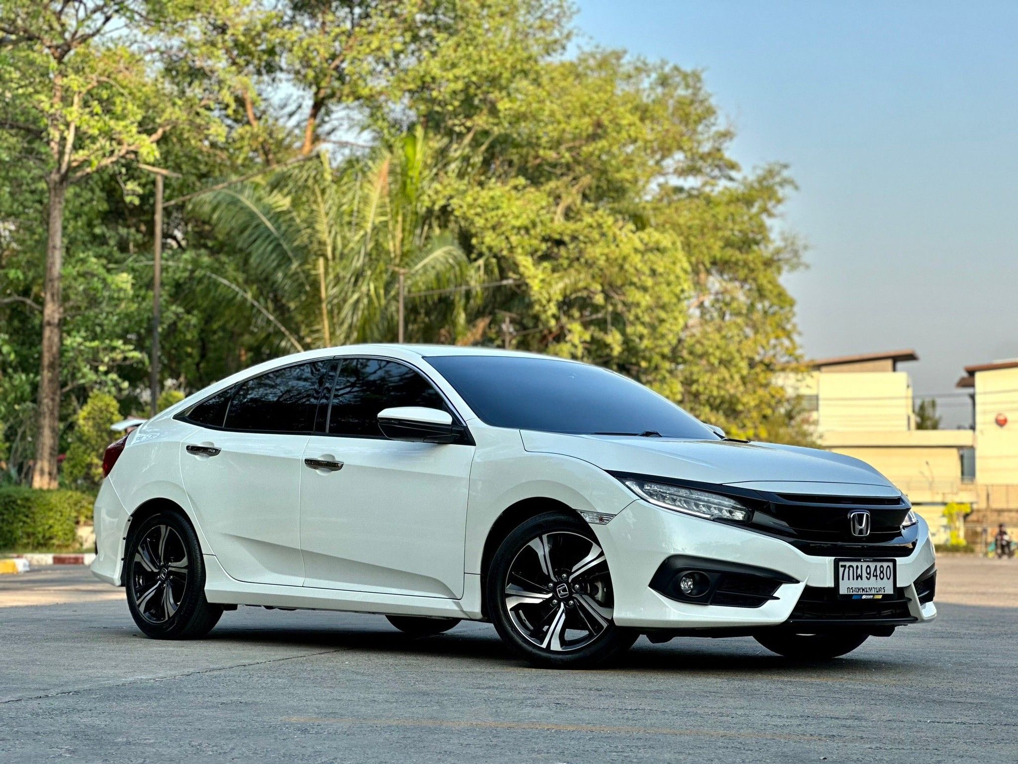 Honda Civic 1.5 TURBO RS ปี 2018 auto ฟรีดาวน์ สดพร้อมโอน