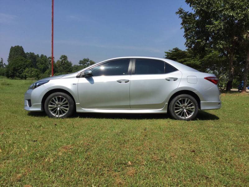 Toyota Corolla Altis โฉม 14-16 ปี 2014 สีเทา