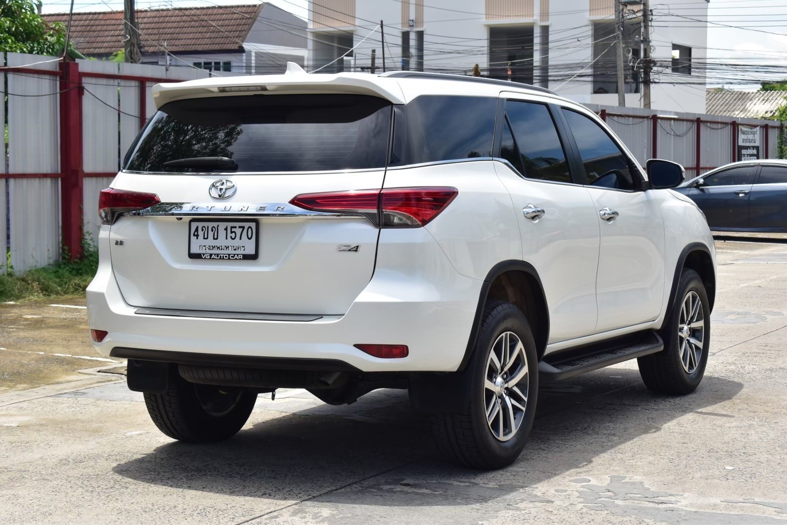 Toyota Fortuner 2.8 v Sigma4 4WD เครื่องยนต์: ดีเซล เกียร์: ออโต้ ปี: 2017 สี:ขาว ไมล์: 16x,xxx กม.☑️