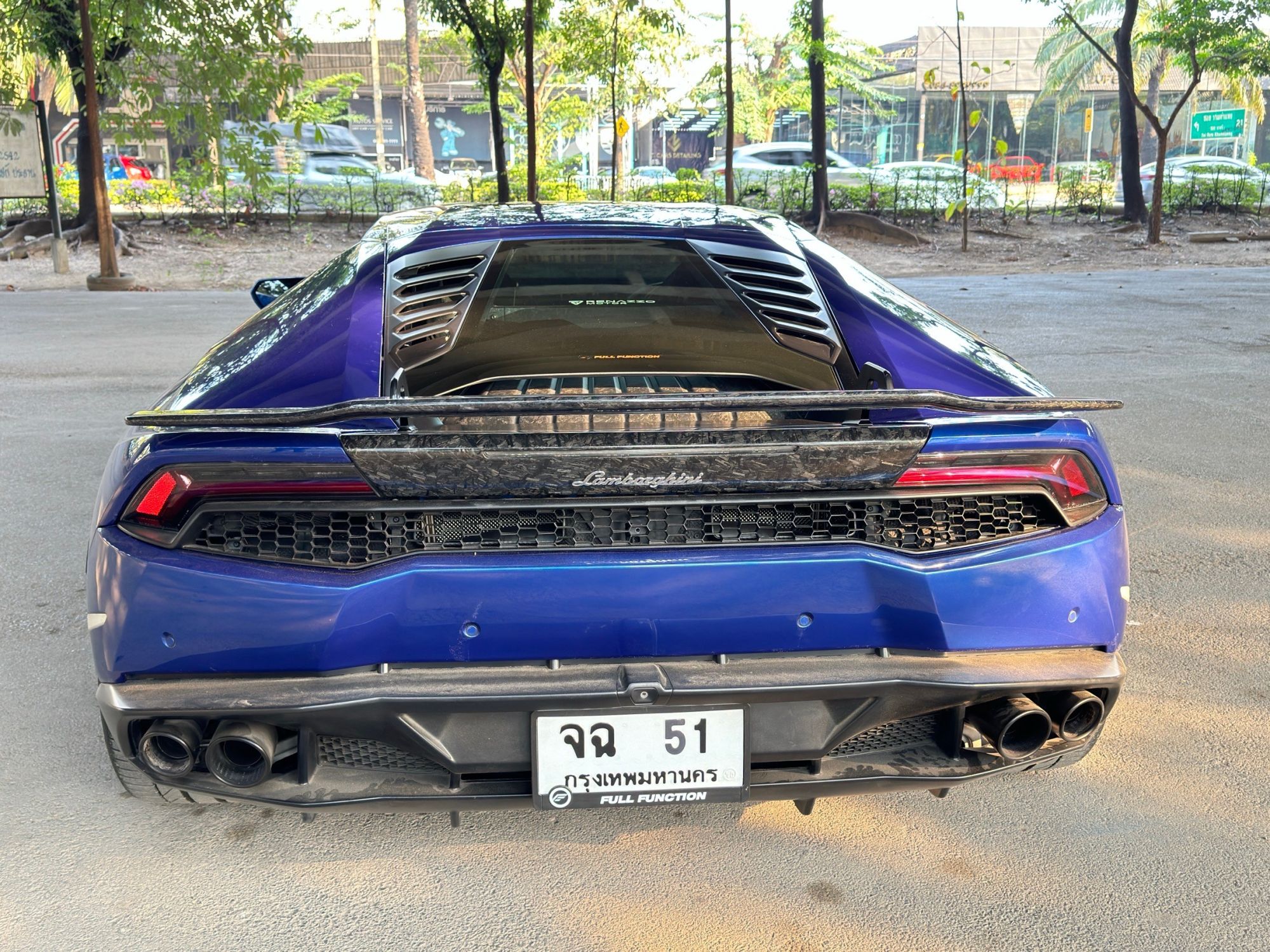 2017 Lamborghini Huracan Performante สีน้ำเงิน