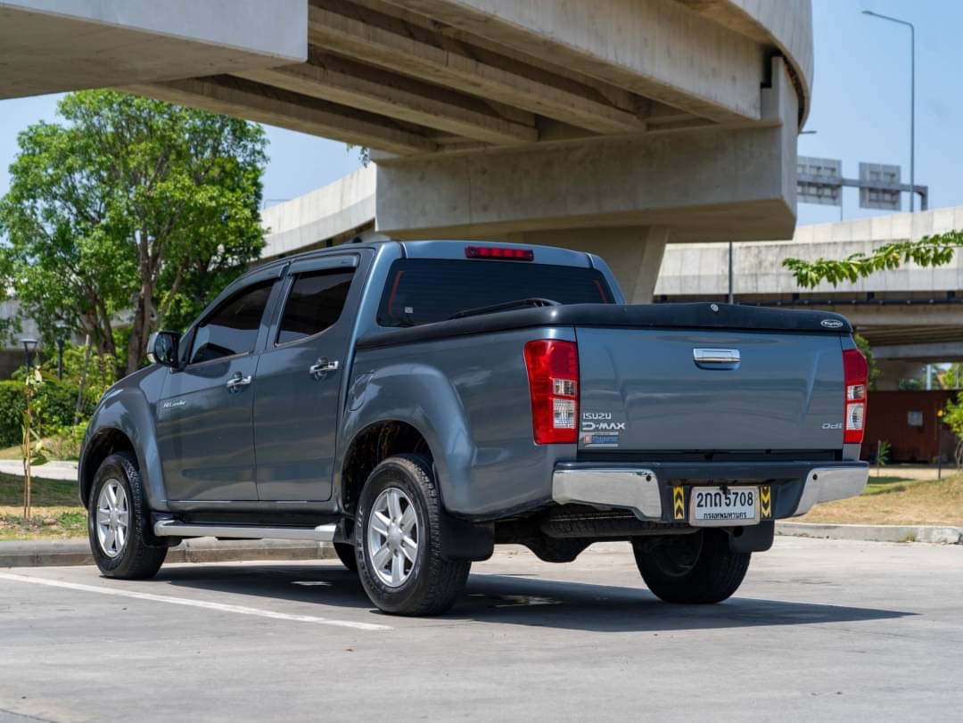 2013 Isuzu D-Max Cab4 สีเทา