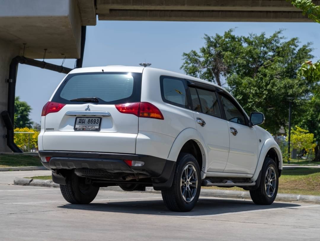 2012 Mitsubishi Pajero Sport สีขาว