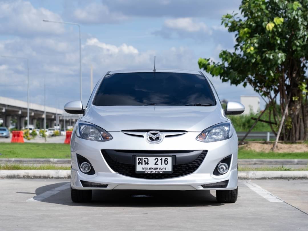 2012 Mazda 2 Elegance (4 ประตู) สีเงิน