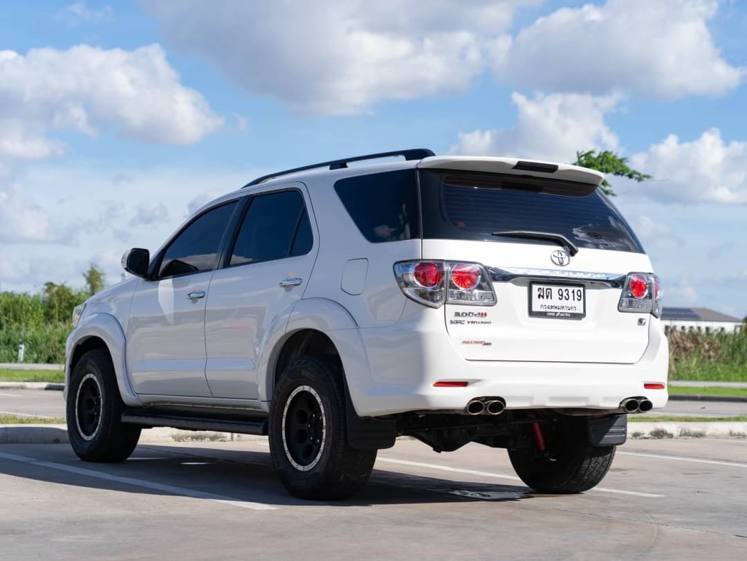 2012 Toyota Fortuner ไมเนอร์เชนจ์ 1 สีขาว