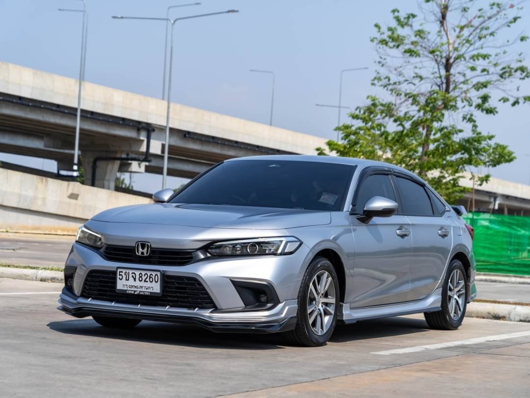 2022 Honda Civic สีเงิน