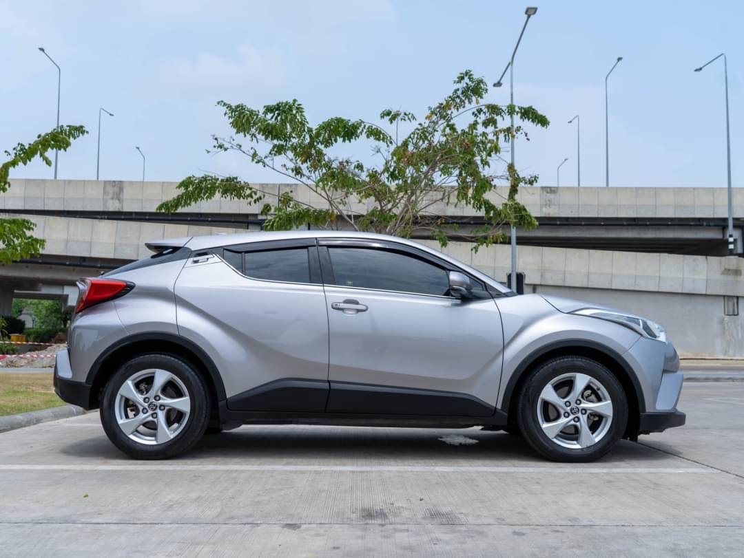 2018 Toyota C-HR สีเงิน