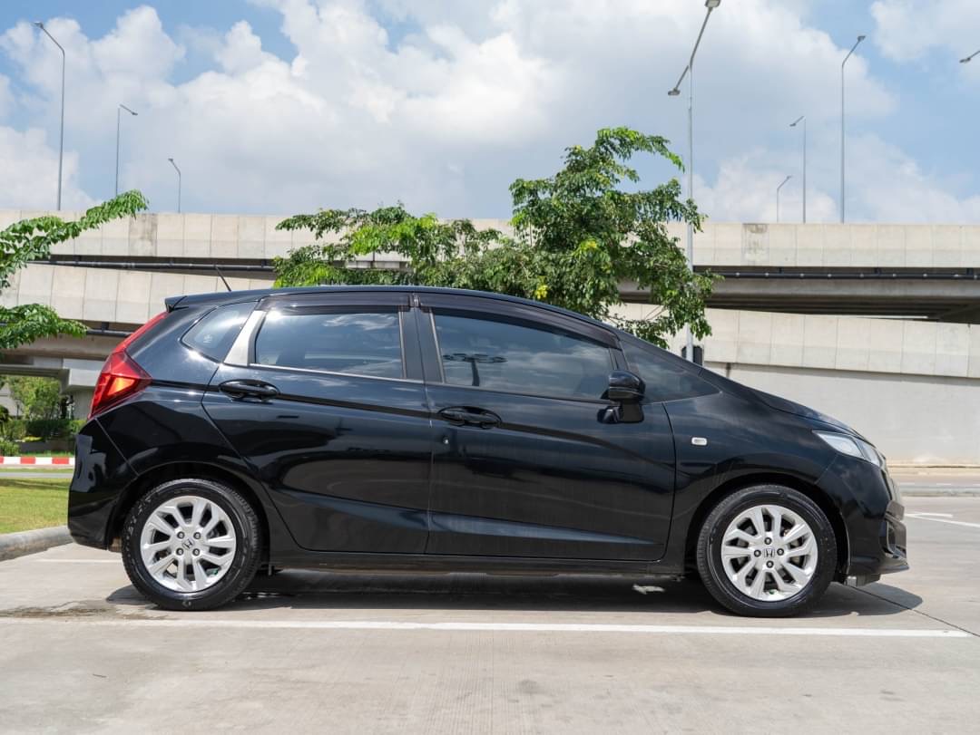 2017 Honda Jazz GK สีดำ