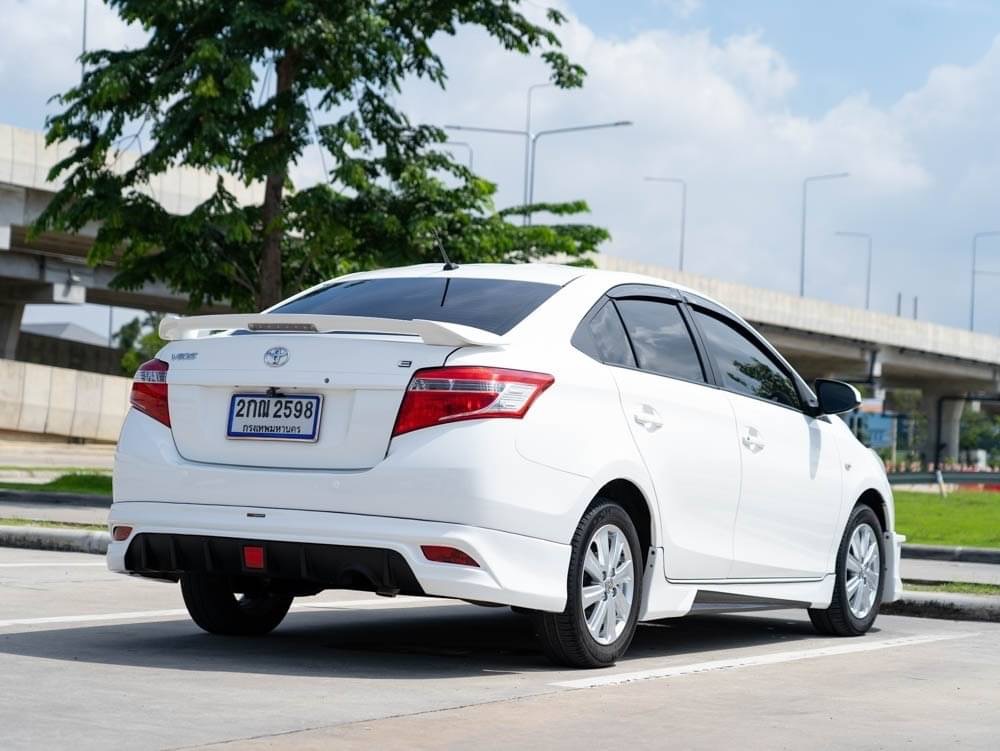 2013 Toyota Vios สีขาว