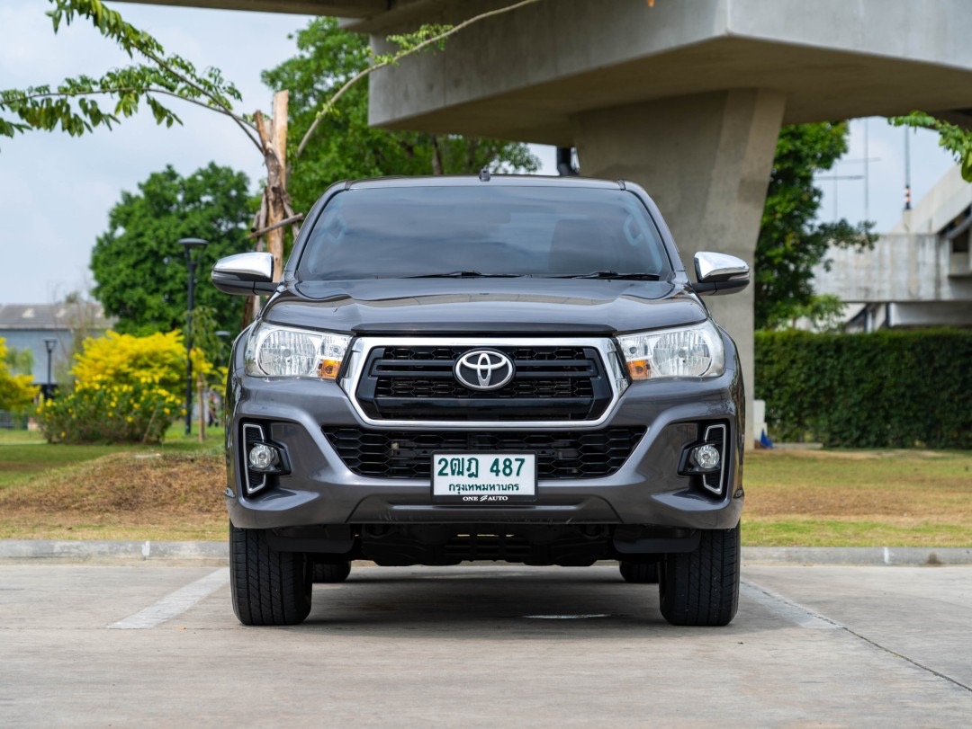 2018 Toyota Hilux Revo Smart cab สีเทา