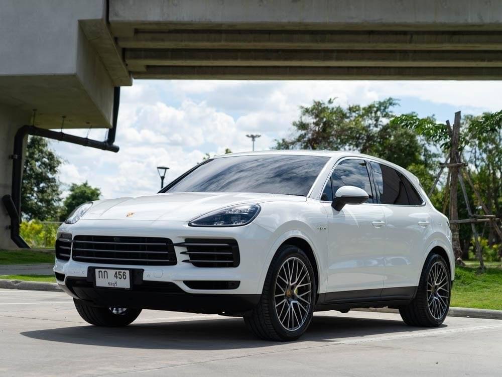 2021 Porsche Cayenne E-Hybrid สีขาว