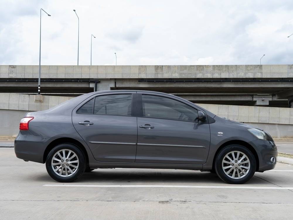 2013 Toyota Vios สีเทา