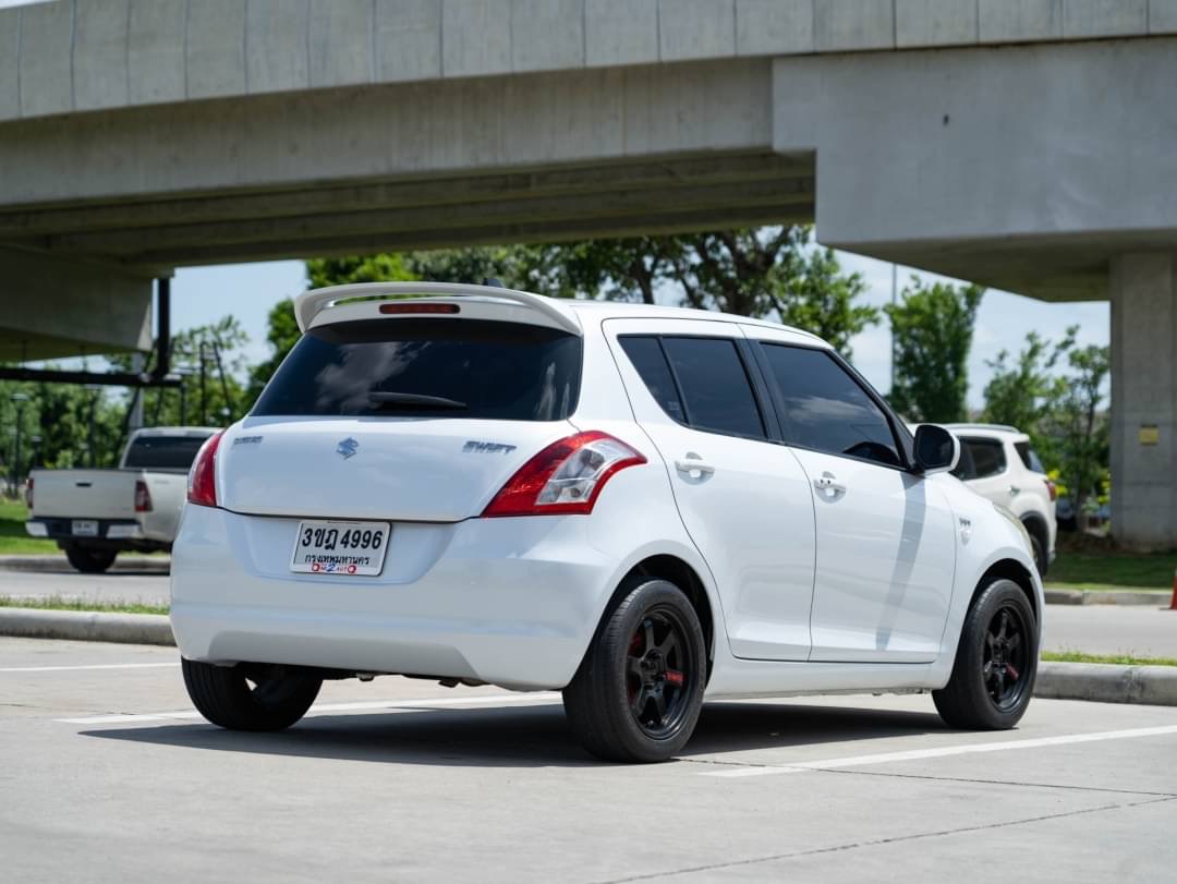 2012 Suzuki Swift 1.5 สีขาว