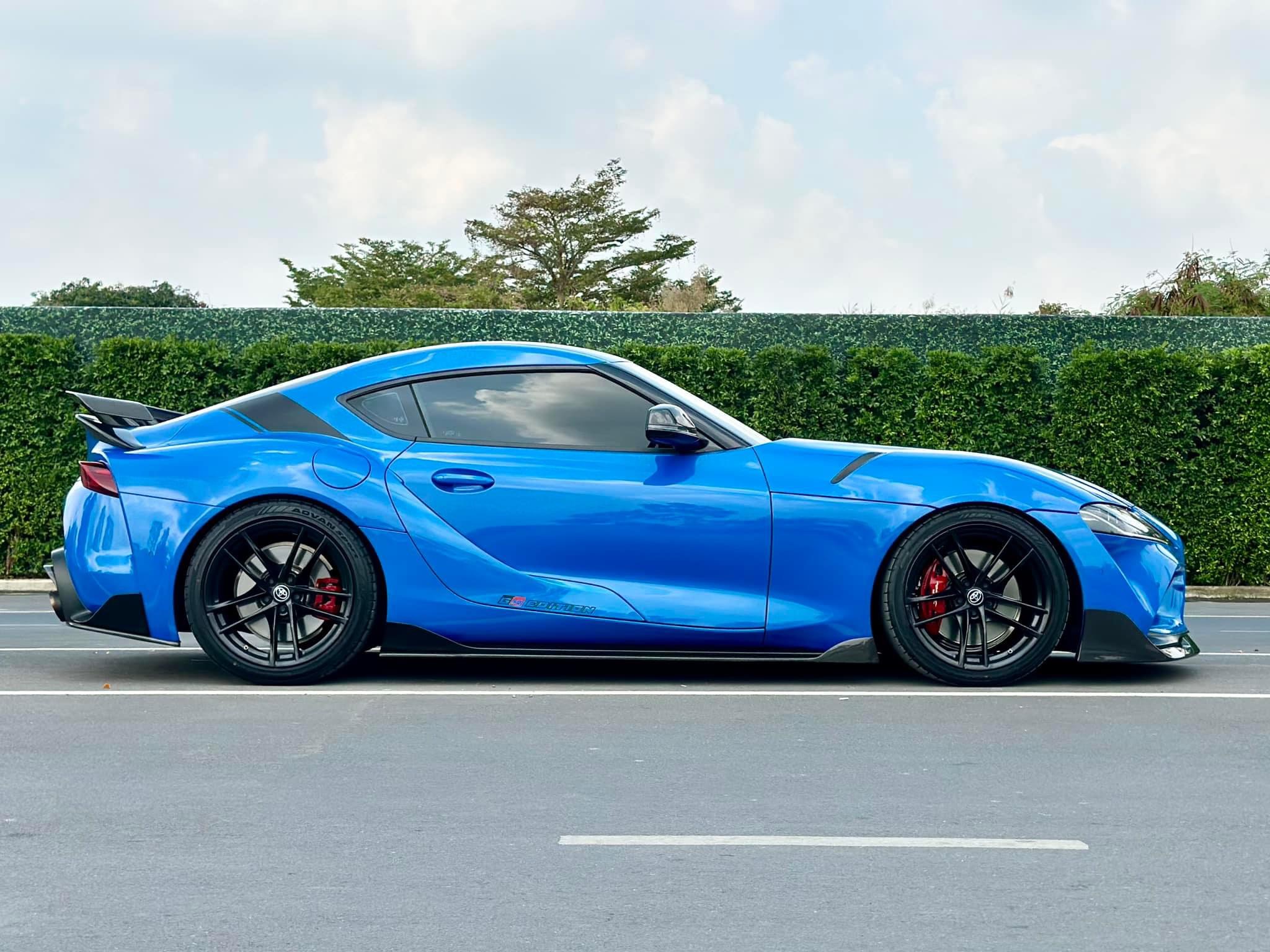 2021 Toyota Supra สีฟ้า