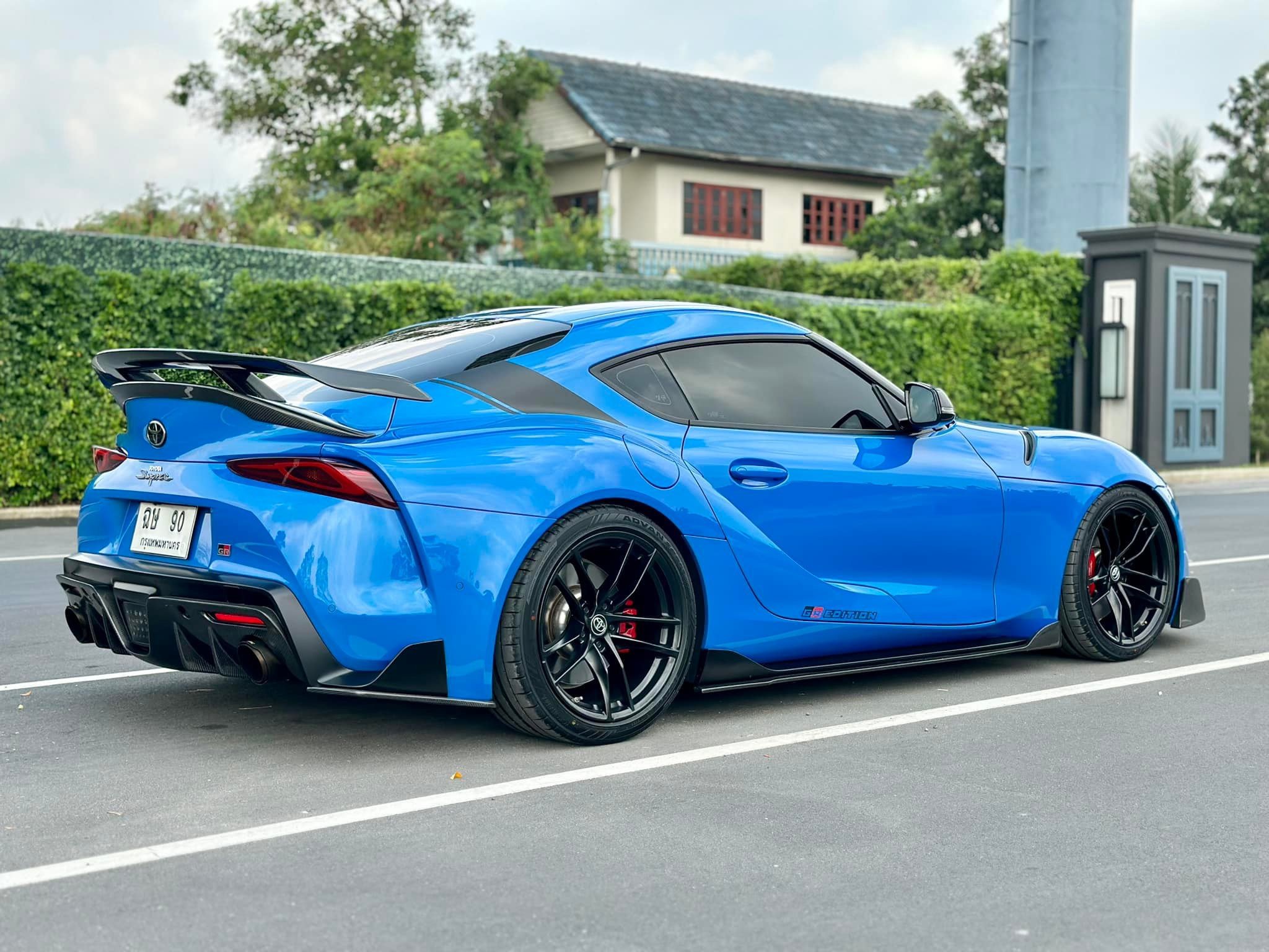 2021 Toyota Supra สีฟ้า