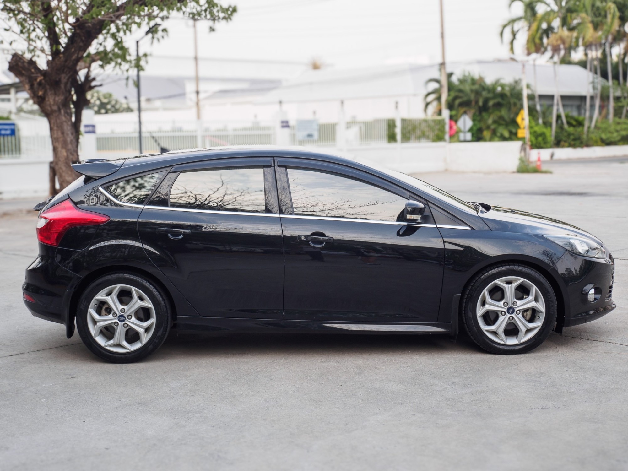 2014 Ford Focus สีดำ