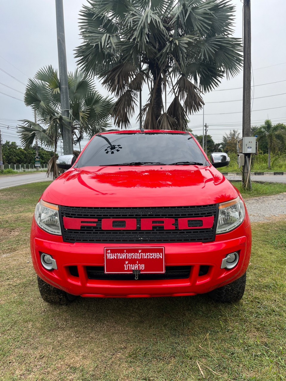 2013 Ford Ranger 4 ประตู สีแดง