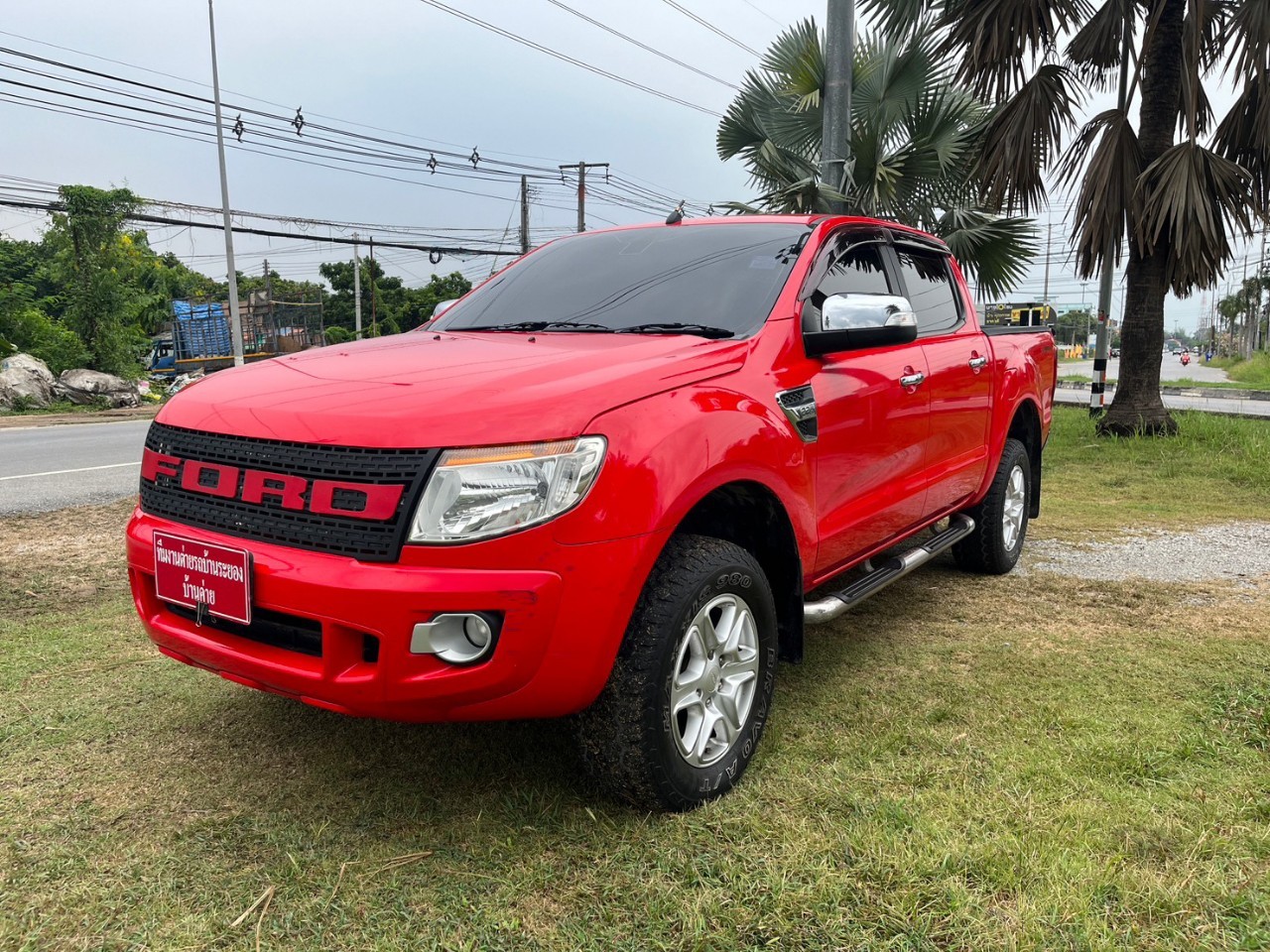 2013 Ford Ranger 4 ประตู สีแดง