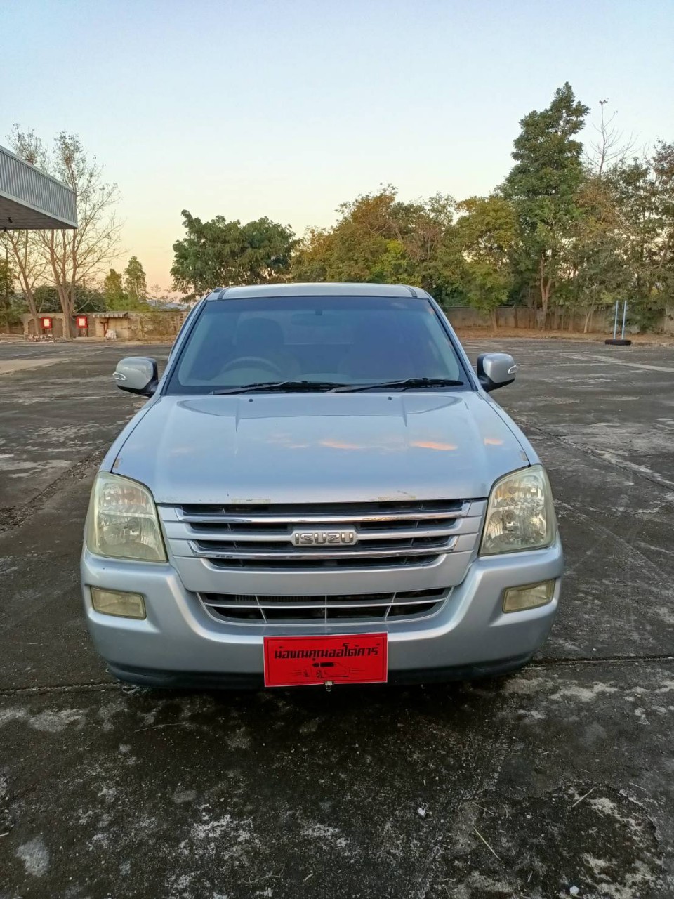 1996 Isuzu TFR มังกรทอง สีเงิน