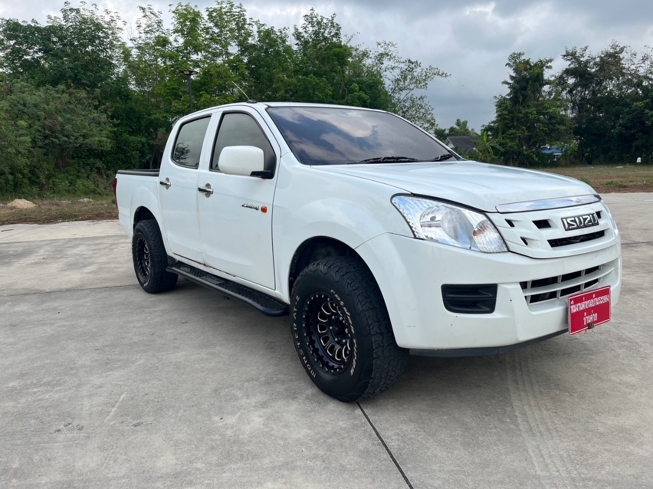 2014 Isuzu D-Max Hi-Lander (4 ประตู) สีขาว