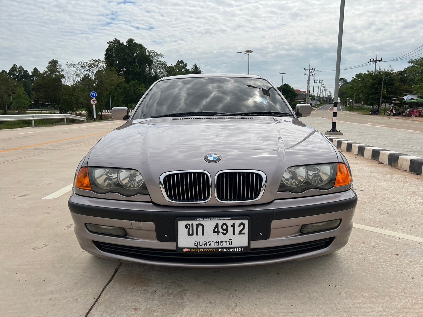 2001 BMW 332i E46 สีน้ำตาล