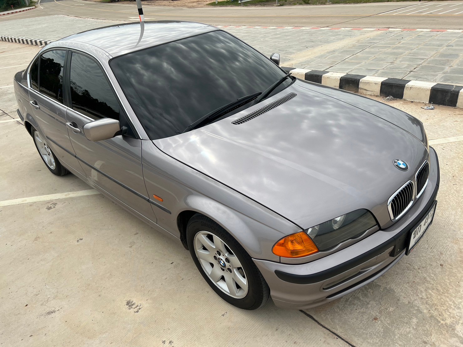 2001 BMW 332i E46 สีน้ำตาล